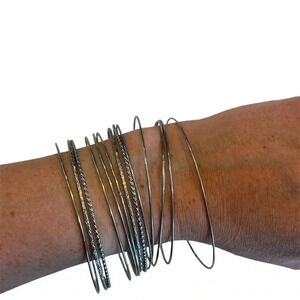 5/20$ 2 sets of stainless steel bracelets